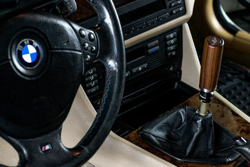 Mishimoto Non-Threaded Shifter Adapter Kit - Black 2