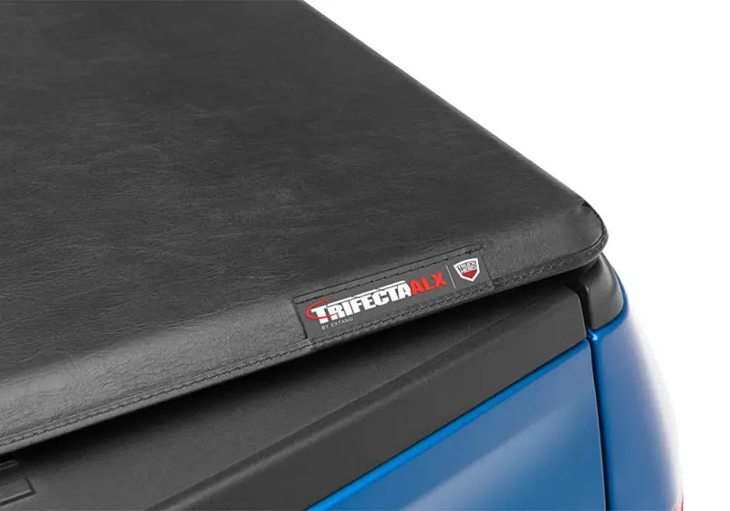 Extang Trifecta Alx Tonneau Cover — Aluminum Tri-Fold Design For 2017–2023 Ford Super Duty Long Beds (96″) 1